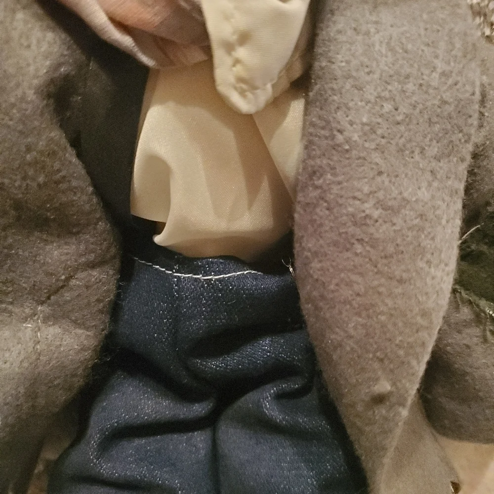 House of Lloyd’s Porcelain 14